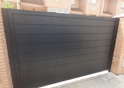 Cancela de aluminio Aluminios Martín