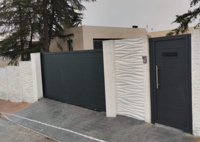Cancela y puerta de aluminios martin