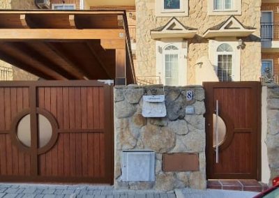 Trabajos puertas de aluminio soldado Aluminios Martín